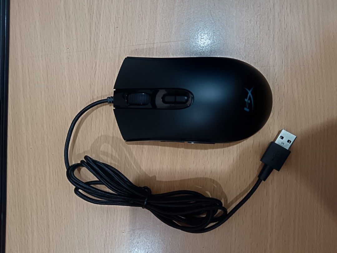HyperX Pulsefire Core (Category: Mouse & Mousepads) located in Petaling Jaya. Submitted by Yezzz (Listing ID 1341526895, Image 2). Description: Not suitable for me.