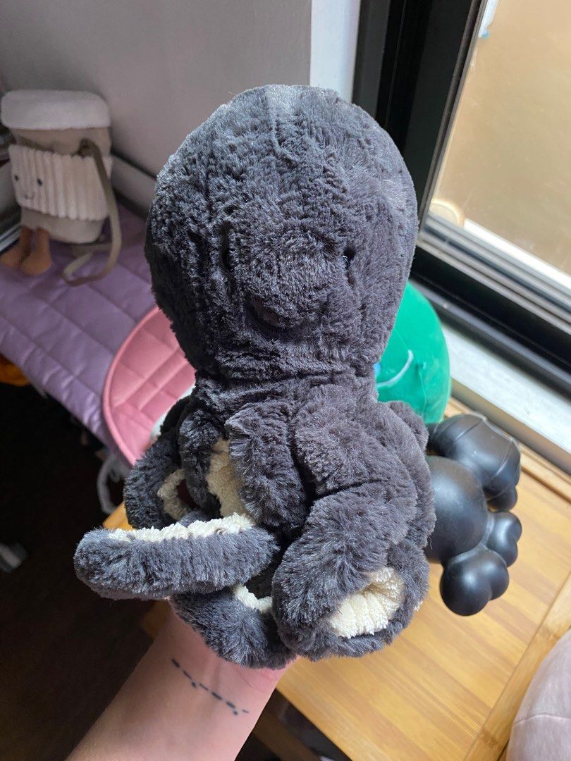 Jellycat Inky Octopus Retired (Category: Plushies & Soft Toys) located in Rizal. Submitted by pinatoi (Listing ID 1340922403, Image 2). Description: Jellycat Inky Black Octopus Authentic and retired No paper tag but with plush tag No flaws Clean and in good condition. Stored in display cabinet. :) Approx. 8 inches 📍 Antipolo.