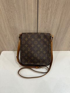 (Category: ) located in . Submitted by earlcollection.co (Listing ID 1341554475, Image 1). Description: .