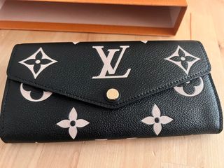 （分類：）位於 。 由 lesbelleschoses 提交（商品編號 1341483844，圖片 1）。簡介： 。