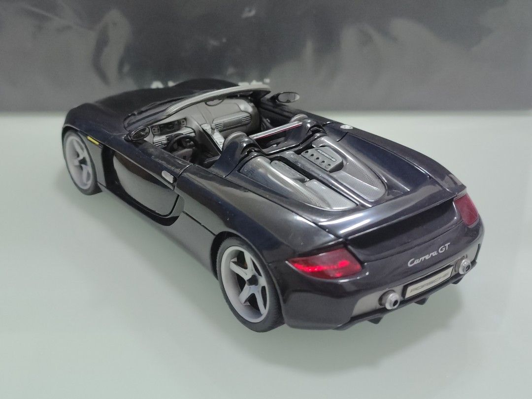 Maisto 1/18 Porsche Carrera GT Black, Hobbies & Toys, Toys & Games