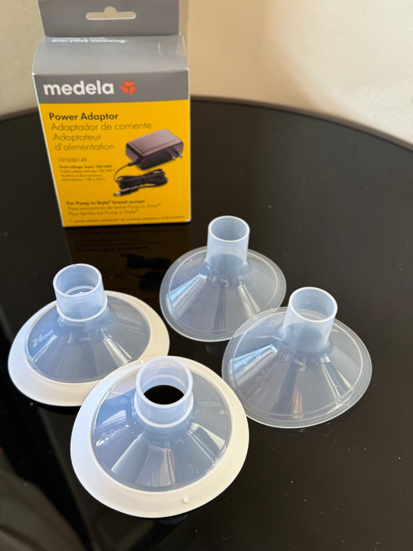 medela flange 2 pairs, Babies & Kids, Nursing & Feeding, Breastfeeding