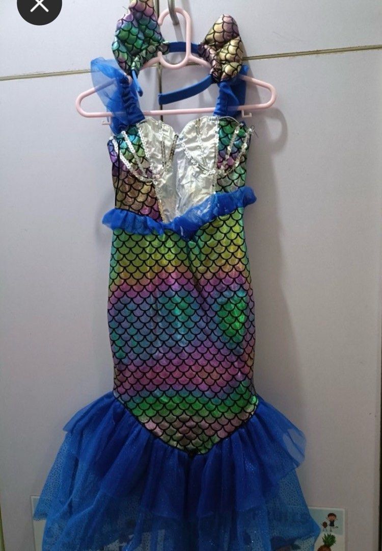 Mermaid costume (Category: Babies & Kids Fashion) located in Cainta. Submitted by macelle (Listing ID 1341474527, Image 1). Description: Mermaid costume For 3-4 years old Ships from lower Antipolo.