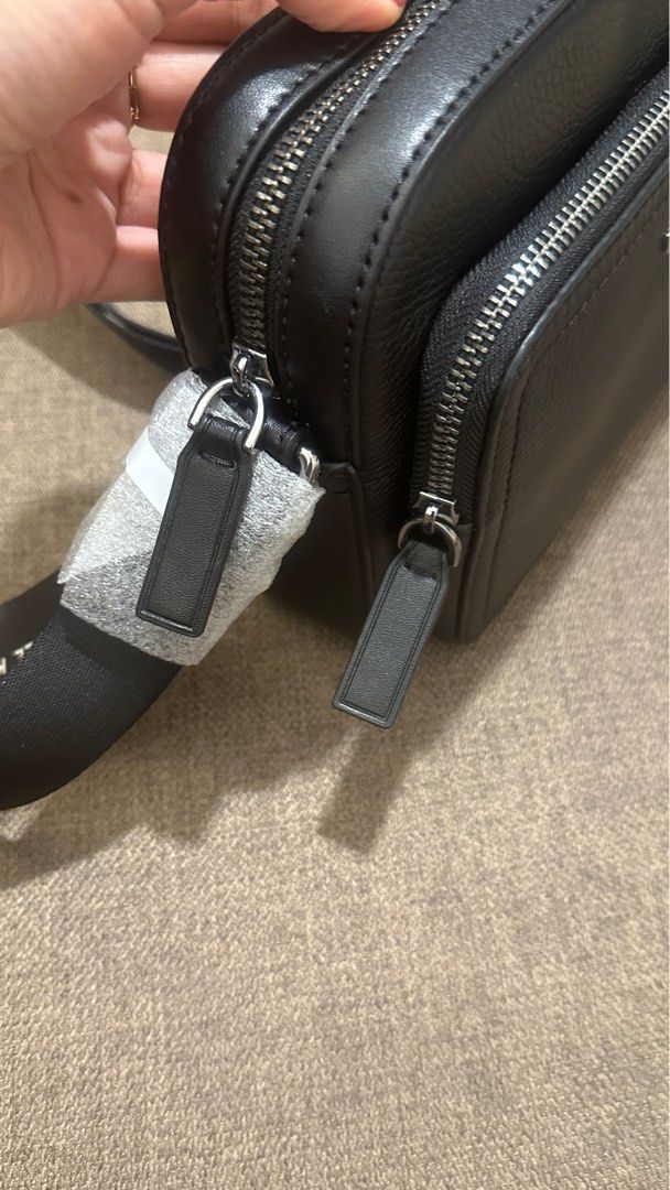 Michael Kors (Category: Luxury Bags & Wallets) located in Quezon City. Submitted by stealfinds_mnl (Listing ID 1341580194, Image 2). Description: .