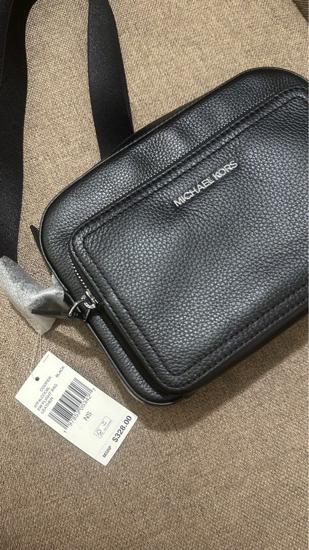 Michael Kors (Category: Luxury Bags & Wallets) located in Quezon City. Submitted by stealfinds_mnl (Listing ID 1341580194, Image 1). Description: .