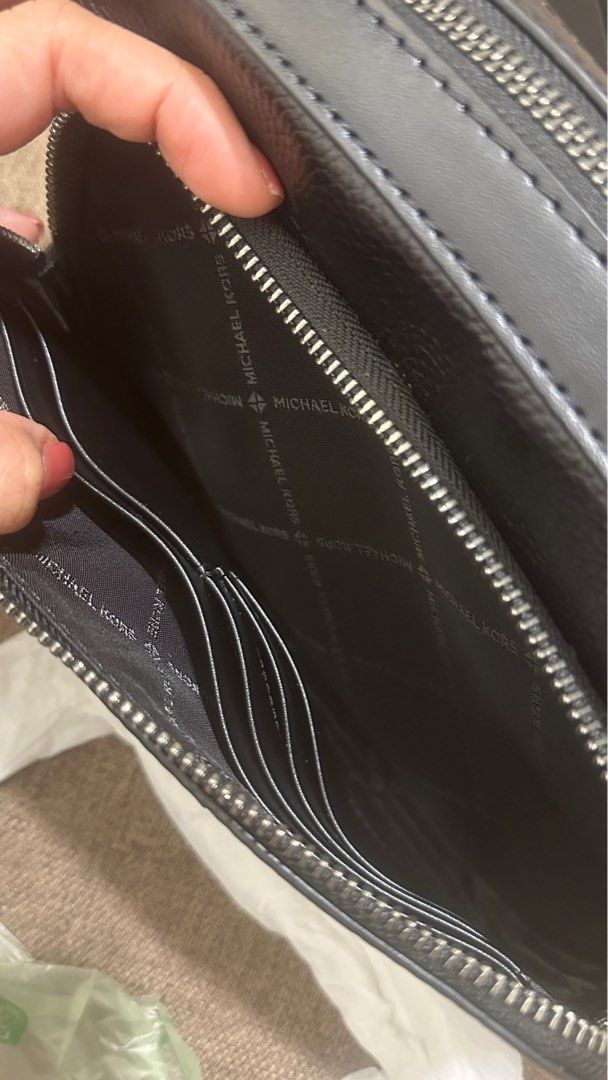 Michael Kors (Category: Luxury Bags & Wallets) located in Quezon City. Submitted by stealfinds_mnl (Listing ID 1341580194, Image 3). Description: .
