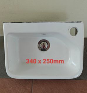 (Category: ) located in . Submitted by alvinqym (Listing ID 1341463707, Image 1). Description: .