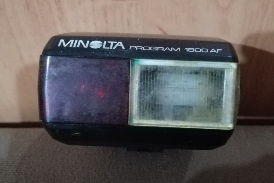 Minolta program 1800 AF retro cam flash 1980s (Category: Flashes) located in Quezon City. Submitted by goldencity1964 (Listing ID 1341417386, Image 2). Description: Selling retro camera electronic flash MINOLTA PROGRAM 1800 AF UNTESTED..SELLING AS IS WYSIWYG SCAN PIC FOR CONDITION FOR RETRO CAMERA ENTHUSIASTS GREAT ADDITION TO YOUR CAMERA COLLECTION GREAT GIFT FOR CAMERA COLLECTOR TEXT FOR MEET UP.