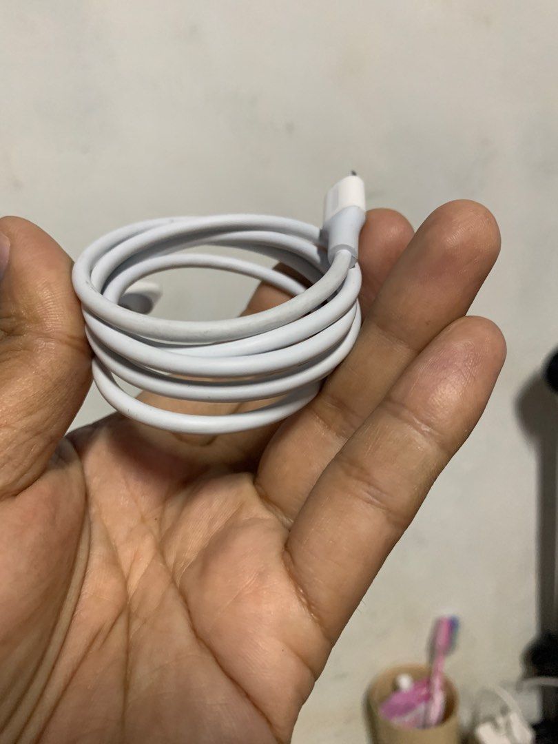 original Ugreen iphone charger 20W usb c (Category: Chargers & Cables) located in Quezon City. Submitted by roldanjred46732 (Listing ID 1341475009, Image 3). Description: 100% original Ugreen fast charger for iphone,ipad,ipod,apple watch 20W usb c power adapter type c to lightning cable cord 1 meter long 800 set brand new sealed .