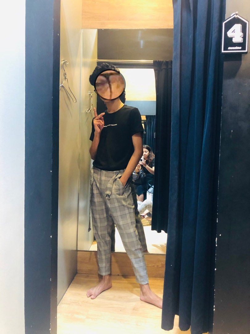 Oxford Checkered trouser (Category: Trousers) located in Makati City. Submitted by esila.essentials (Listing ID 1341454739, Image 3). Description: XS-S Size 26.