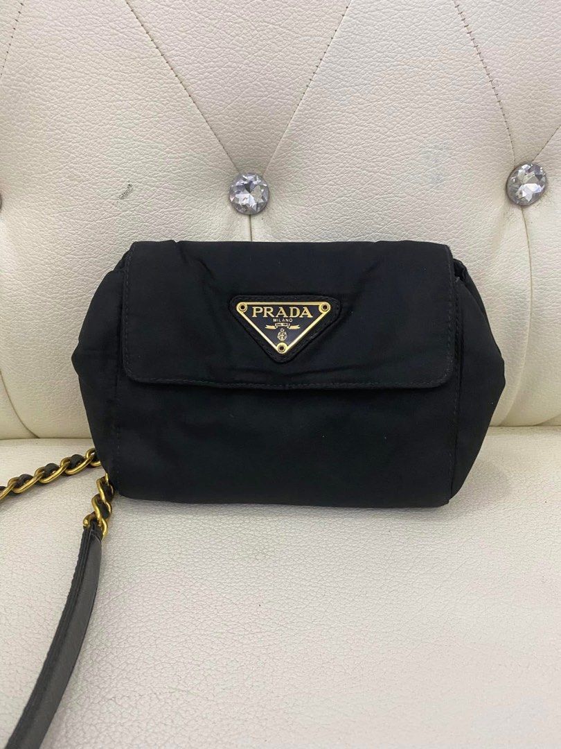Prada mini nylon chain crossbody/beltbag (Category: Luxury Bags & Wallets) located in Santa Ana. Submitted by astonandariana (Listing ID 1341412645, Image 2). Description: .