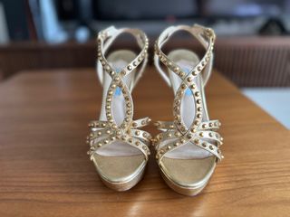 (Category: ) located in . Submitted by petitelilcloset (Listing ID 1341534469, Image 1). Description: .