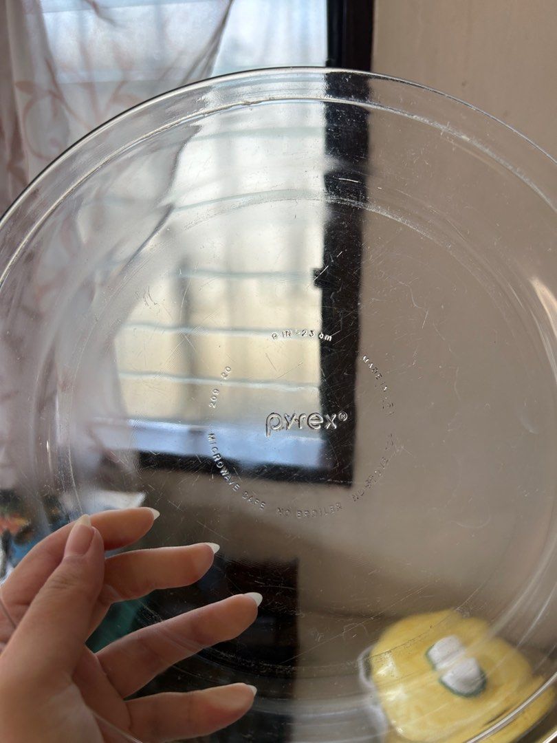 Pyrex 9” glass pie plate (Category: Bakeware) located in Davao. Submitted by sabrinarp (Listing ID 1341500491, Image 3). Description: .