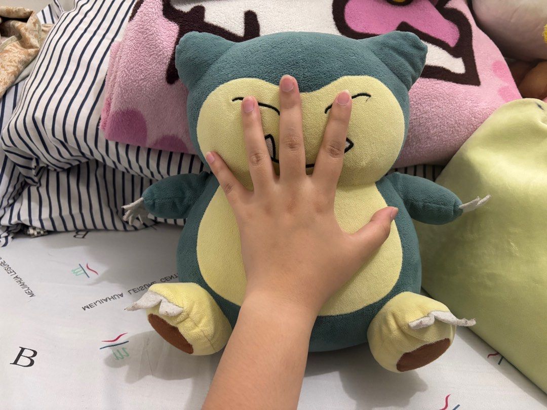 snorlax plushie (Category: Plushies & Soft Toys) located in Quezon City. Submitted by armeshops (Listing ID 1341569448, Image 2). Description: faded etiketa.
