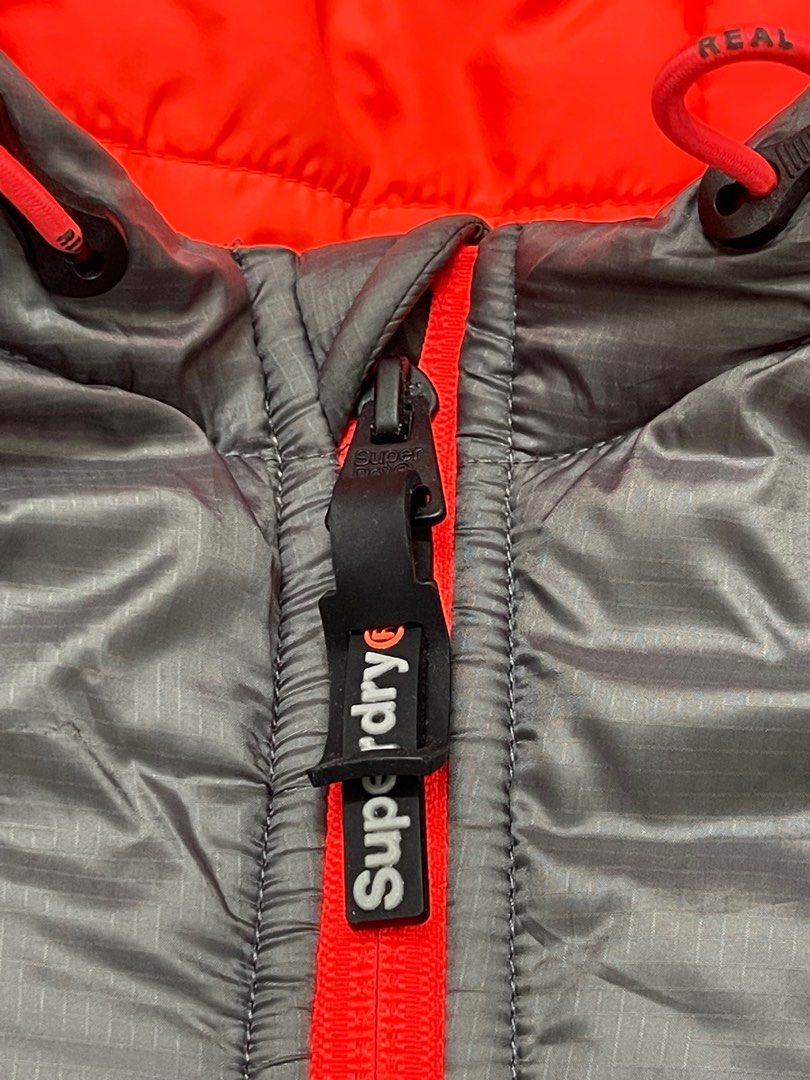 SUPERDRY (Category: Coats, Jackets and Outerwear) located in Juru. Submitted by adhar_ (Listing ID 1341454721, Image 3). Description: SUPERDRY🔥 ITEM LIKE NEW 9.8/10⭐️ NEGOTIABLE PIT 22.5 DETAILS PLS DM.