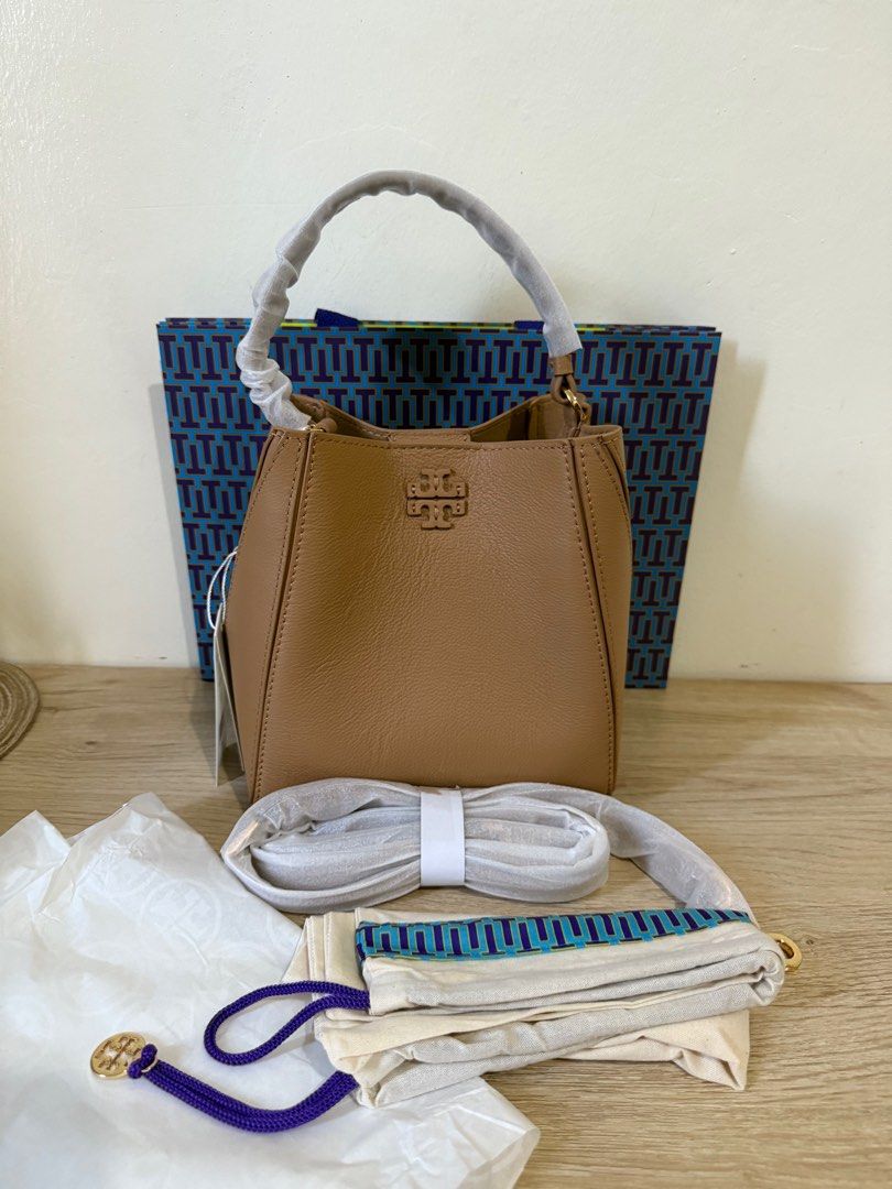 Tory burch bucket two way bag authentic (Category: Luxury Bags & Wallets) located in Cabuyao City. Submitted by baglover1111 (Listing ID 1341536916, Image 1). Description: Brand new complete inclusions Guaranteed authentic.