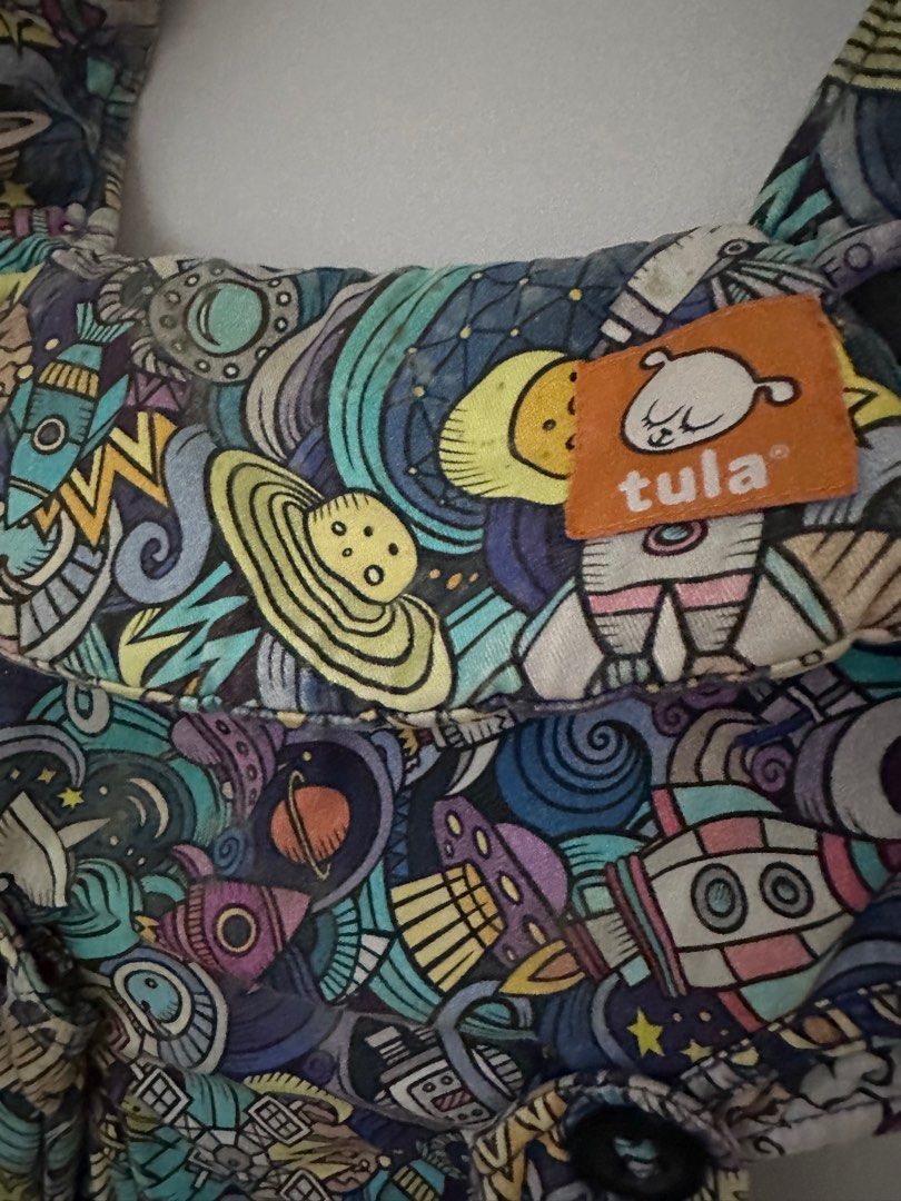 Tula explore (Category: Carriers & Slings) located in Singapore. Submitted by elpx_ (Listing ID 1341545021, Image 4). Description: Space design .