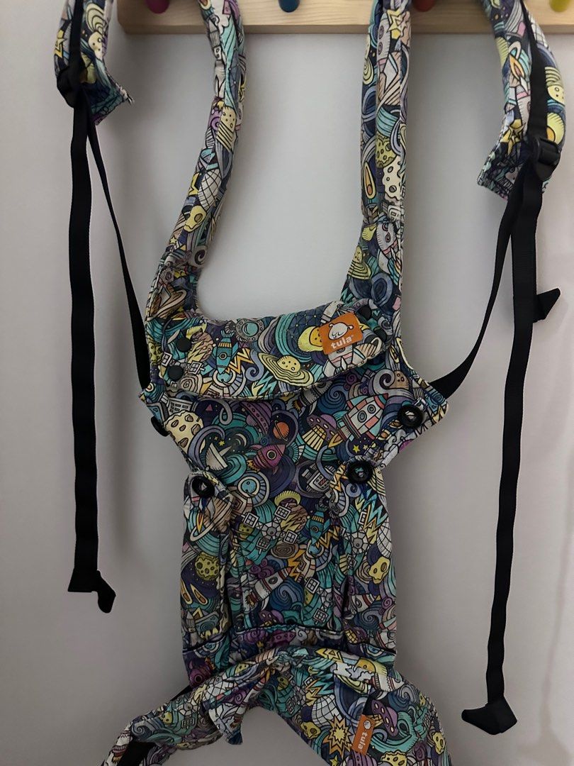 Tula explore (Category: Carriers & Slings) located in Singapore. Submitted by elpx_ (Listing ID 1341545021, Image 1). Description: Space design .
