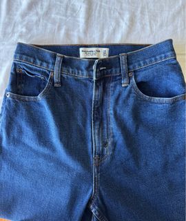 (Category: ) located in . Submitted by jayemwhy (Listing ID 1341594827, Image 1). Description: .