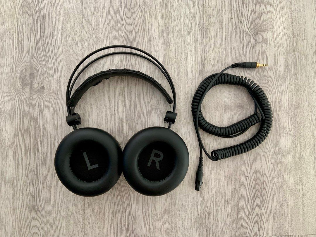 AKG K-245 Foldable Open Studio Headphones (Category: Headphones & Headsets) located in Caloocan City. Submitted by mediokerr (Listing ID 1341669899, Image 2). Description: Visit, follow and like Echo Chamber page on FBb for more music-related gears on sale. Unit and cable only. Unused and stocked for a year hence the synthetic leather expired. Bought it at 9k in Lyric. No issue other than cosmetics. Please manage your expectation. Perfectly worki