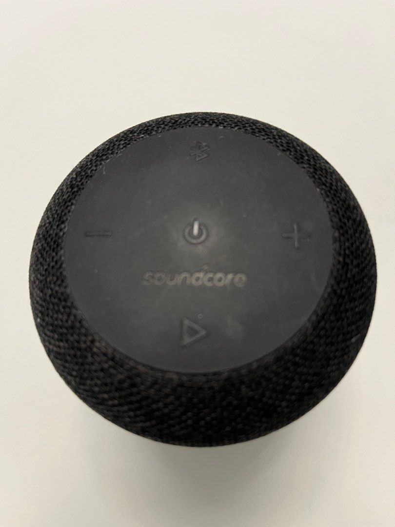 Anker Soundcore Motion Q speaker (Category: Soundbars, Speakers & Amplifiers) located in Paranaque City. Submitted by xavieraxb (Listing ID 1341723342, Image 2). Description: Anker Soundcore Motion Q speaker In good condition No issues 360 degree sound Fully water proof.