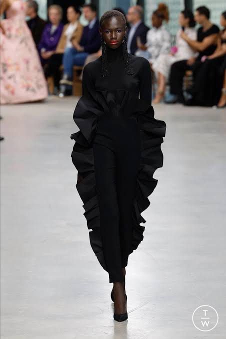 Authentic Carolina Herrera Ruffled Sillhouette pants (Category: Luxury Apparel) located in Manila. Submitted by heather0127 (Listing ID 1341712460, Image 3). Description: Super Sale Price :)) SIZE 4 RFS: Wrong size. Authentic. Dress pants for events, if you opt to wear pants instead of a dress. .