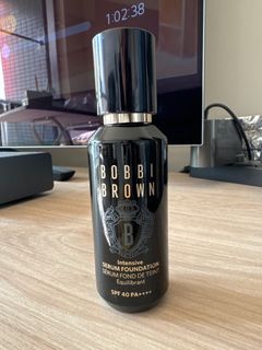 Bobbi Brown Foundation 蟲草抗氧修護精華粉底液64207019632897110