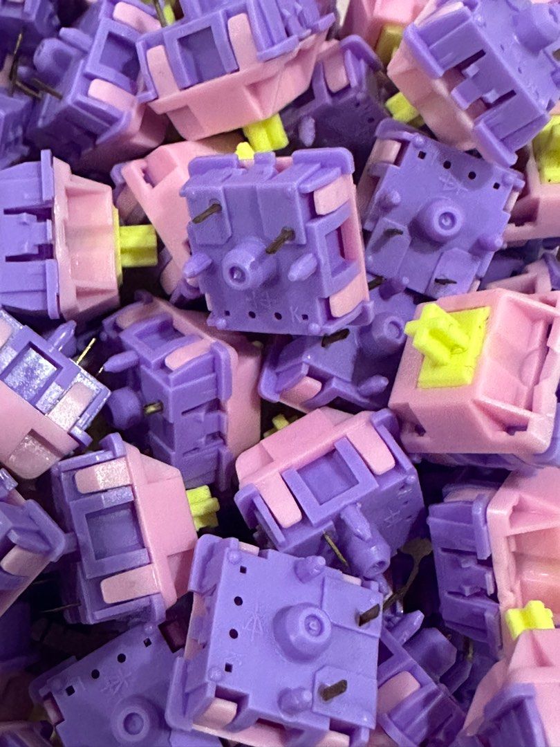 C3 Equalz Banana Split Macho Mechanical Keyboard Switch Lubed (70 pcs.) (Category: Computer Keyboard) located in Davao. Submitted by renhyuckfairy (Listing ID 1341727700, Image 1). Description: • Not actually heavily used, but I put them in a tight plate and some of them got damaged 😔 • All switches still work though! They’re just kinda ugly… • Price slightly negotiable due to damage; I purchased these for P2,784 (I can send screenshot of the or