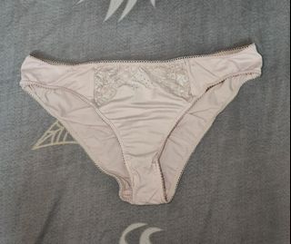 (Category: ) located in . Submitted by pegpreloved (Listing ID 1341646290, Image 1). Description: .