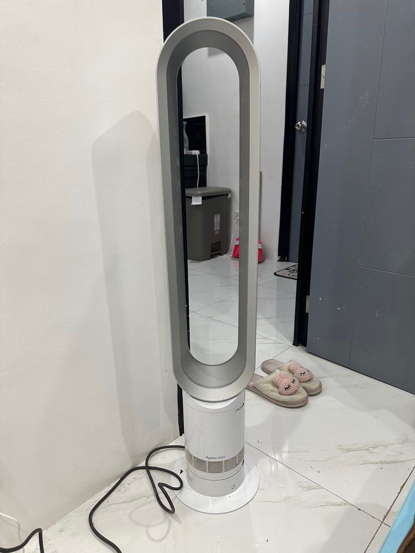 Dyson cool tower fan (Category: Other Home Appliances) located in Manila. Submitted by deyremtash38362 (Listing ID 1341735156, Image 2). Description: Used within 1 year no issue the bottom part is dirty but you can easily clean it we don’t use it anymore tambak nalang po kaya madumi siya but we recently tested it working perfectly fine, The remote is drained you’ll need to change the battery. This item comes with the box and manuals. Price is neg