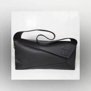(Kategori: ) berada di . Dikirim oleh kiano_shoes (ID iklan 1341618550, Gambar 1). Deskripsi: .