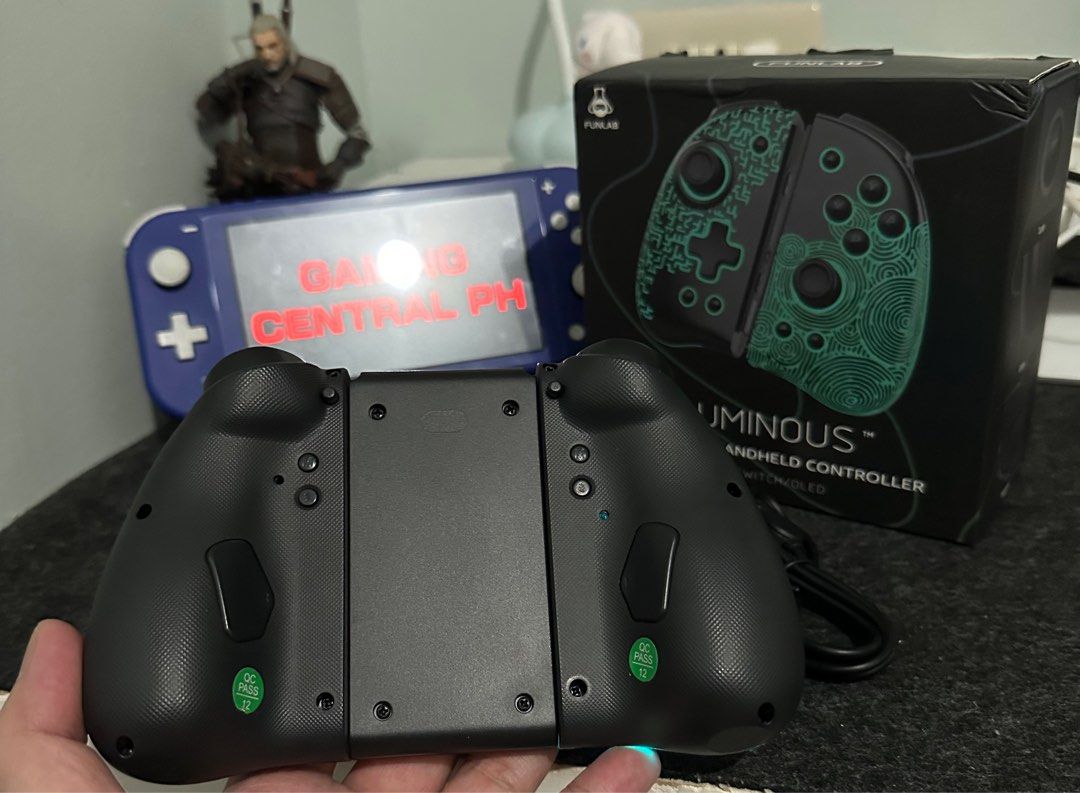 FUNLAB LUMINOUS JOYCONS (Category: Controllers) located in Narra. Submitted by gamingcentralph (Listing ID 1341597989, Image 3). Description: FUNLAB LUMINOUS JOYCONS PRICE: 2,400 Condition: No issue. Used once for my review video. You can check my YT channel. This unit came directly from Funlab. Warranty: 7 days. If magkaissue, isoli nyo lang sa’kin. Wala ng mahabang usap pa. Meet up: Jollibee Narra Palawan (Along National Highway corner, Osmena 