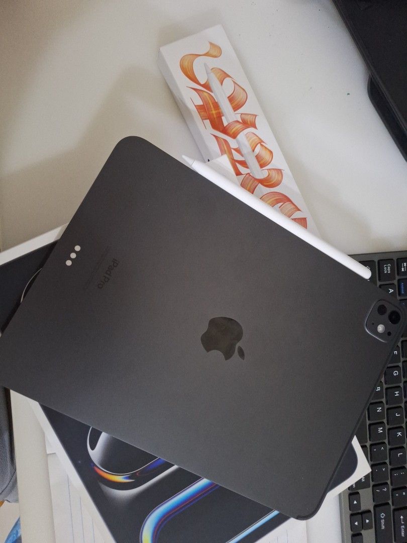 iPad Pro (M4) 11" WiFi (2024) Space Black 256GB, Mobile Phones & Gadgets, Tablets, iPad on Carousell