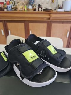 (Category: ) located in . Submitted by firesneakers (Listing ID 1341635652, Image 1). Description: .