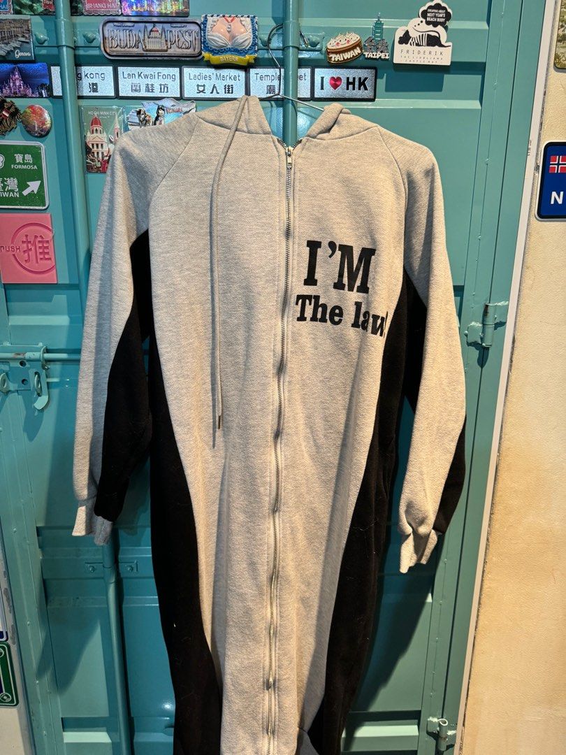 long jacket (Category: Coats, Jackets and Outerwear) located in Singapore. Submitted by clarisse_2 (Listing ID 1341714821, Image 1). Description: .