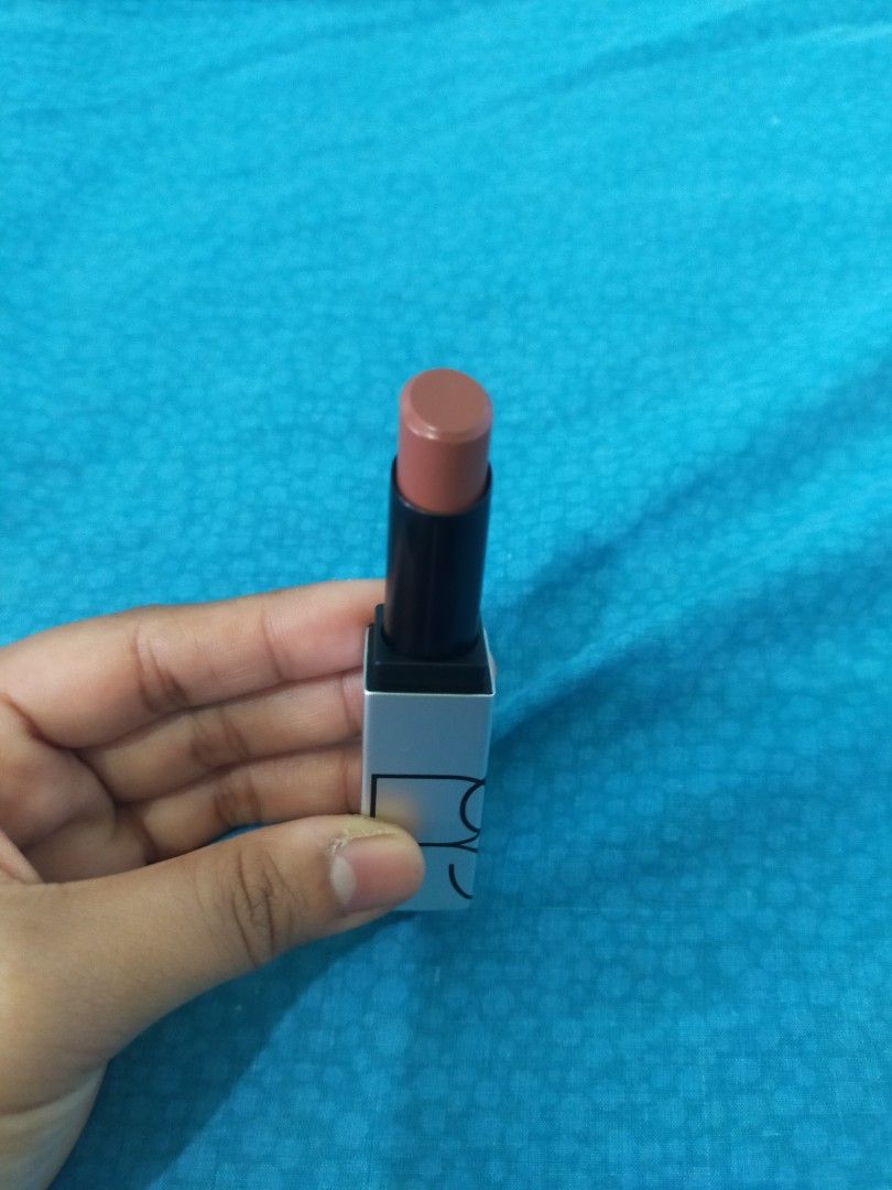 Nars Soft Matte Tinted Lip Balm in Brief Encounter (Category: Makeup) located in Binan City. Submitted by kugouza (Listing ID 1341616631, Image 3). Description: LIMITED EDITION Sheer and matte. Lightweight and layerable. SMOOTH, SOFT FEEL •Sheer, lightweight formula applies smoothly and evenly for a soft matte lip that feels comfortable. •Amino Acid Powder amplifies formula’s silky texture for optimal spreadability. •Olive Oil Wax boosts creamine