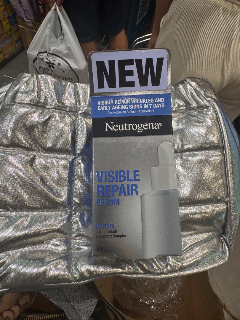 Neutrogena Visible Repair Serum (Category: Face Care) located in Makati City. Submitted by _matildoll_ (Listing ID 1341712972, Image 1). Description: Bought on Sale sa Watsons 1800 SRP With Free Bag .