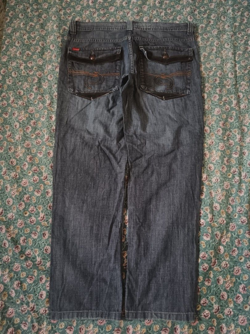Series II bobson jeans (Category: Jeans) located in Caloocan City. Submitted by _c14rr (Listing ID 1341667059, Image 2). Description: size 34 on tag l - 37" leg opening - 7.5" thigh - 10" +sf issue : butas yung right pocket mop:gcash.