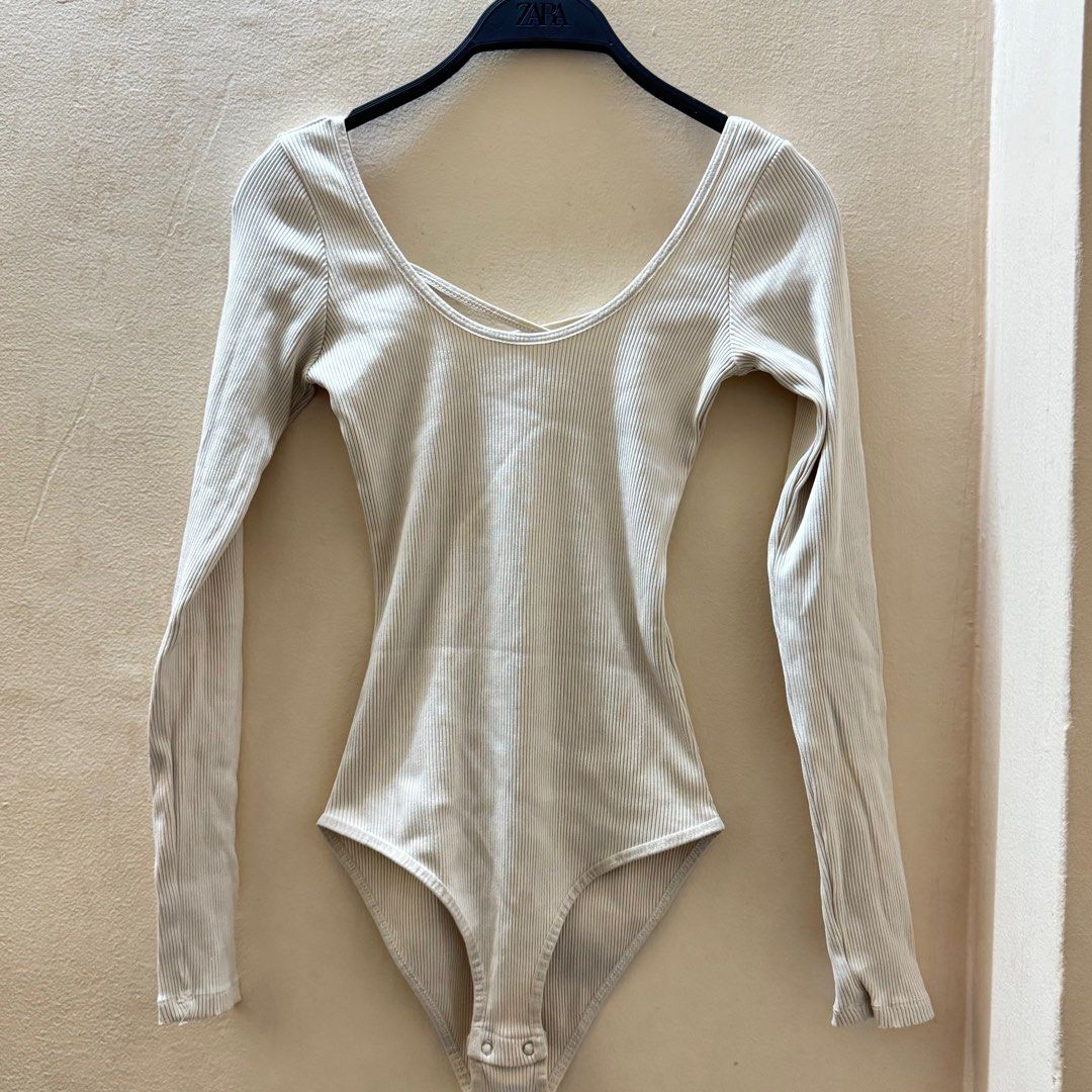Stradivarius bodysuit (Category: Longsleeves) located in Quezon City. Submitted by ftja_ (Listing ID 1341739636, Image 1). Description: .