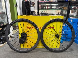 （分類：）位於 。 由 Gogobike 提交（商品編號 1341629923，圖片 1）。簡介： 。