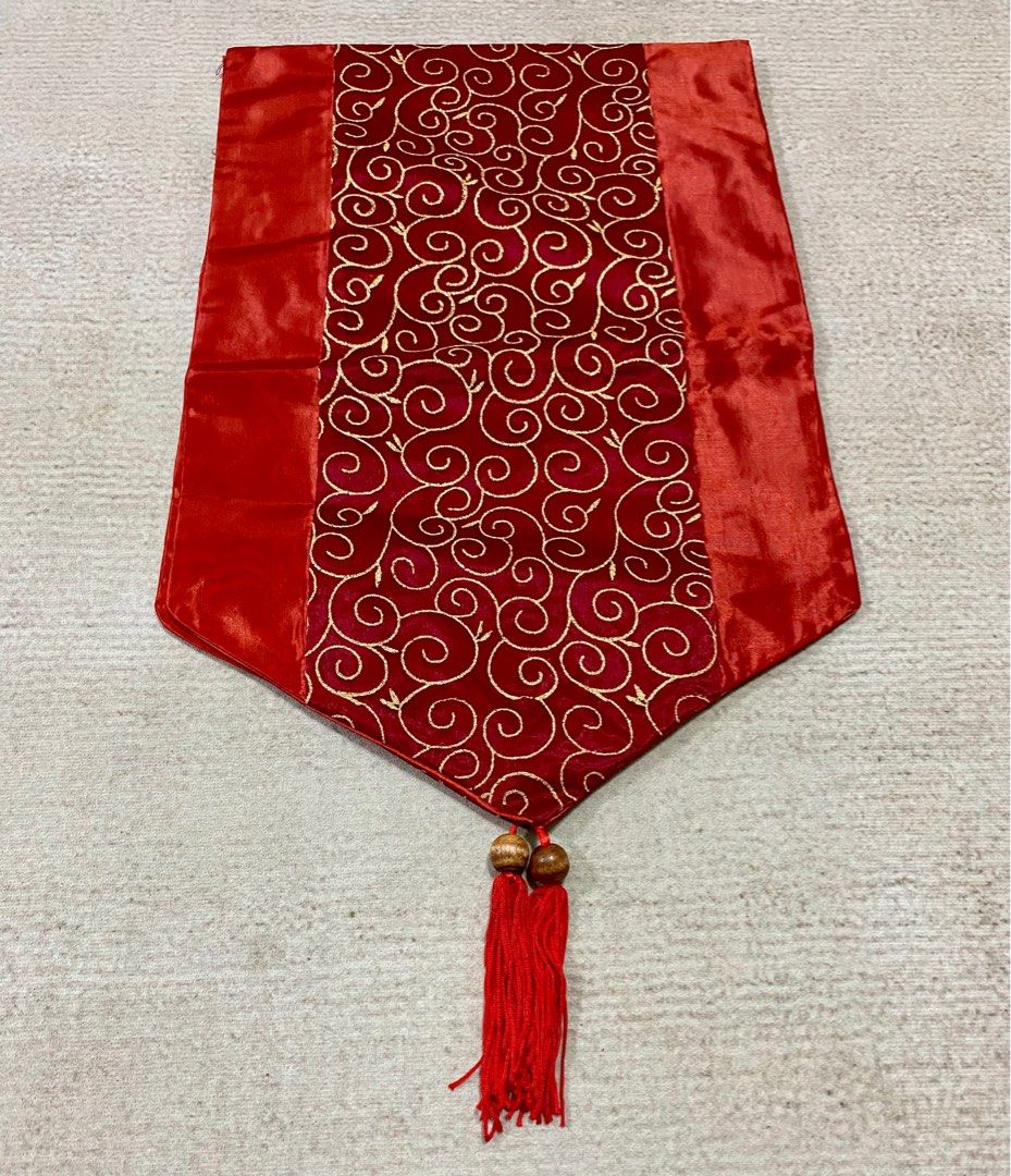 Table Runner (Category: Other Home Decor) located in Kuala Lumpur. Submitted by nad0t (Listing ID 1341738220, Image 2). Description: Price stated is for one(1) piece. Two(2) pieces available. New and unused. .