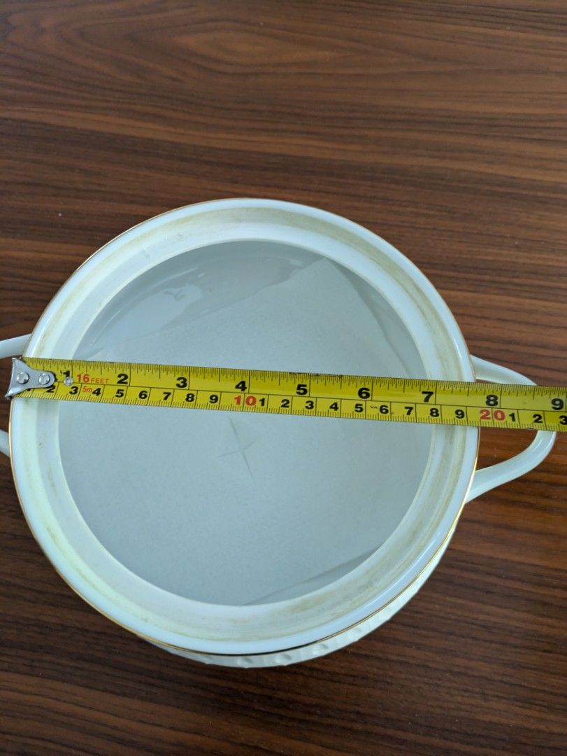 Table ware (Category: Other Kitchenware & Tableware) located in Singapore. Submitted by ngmeowlin (Listing ID 1341643319, Image 2). Description: condition as shown. rarely use.