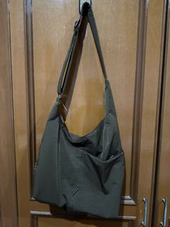 (Category: ) located in . Submitted by justaboutthrifty (Listing ID 1341709320, Image 1). Description: .