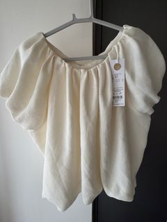 白色上衣 white top64233214637826110