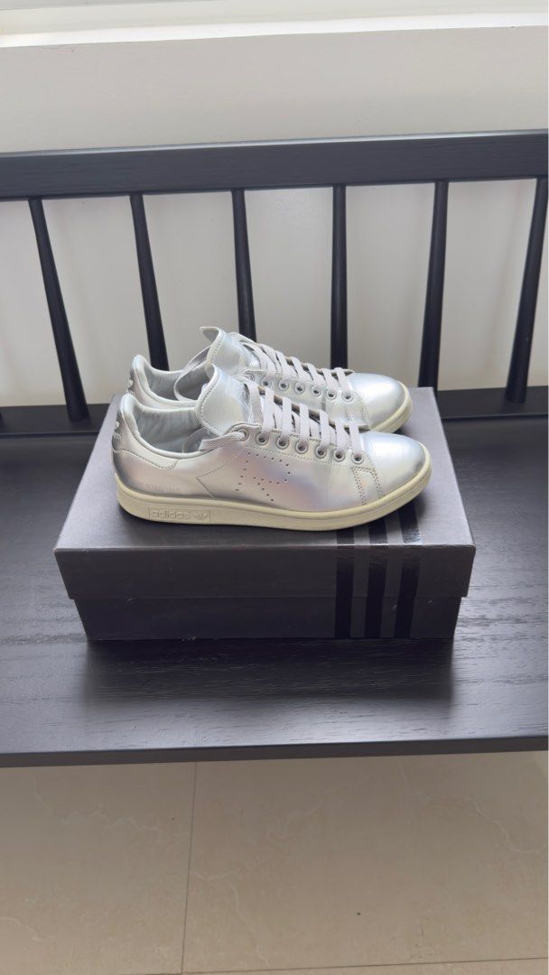 Adidas X Raf Simons Stan Smith (Category: Sneakers) located in San Pedro. Submitted by gamit_pang_hiwalayan (Listing ID 1341829785, Image 2). Description: For Sale: Adidas X Raf Simons Stan Smith / US Men’s 7.5 / Very Good Condition / Very Minimal Heel Drag / Php 5,500 Payment via GCash / Maya / BDO .