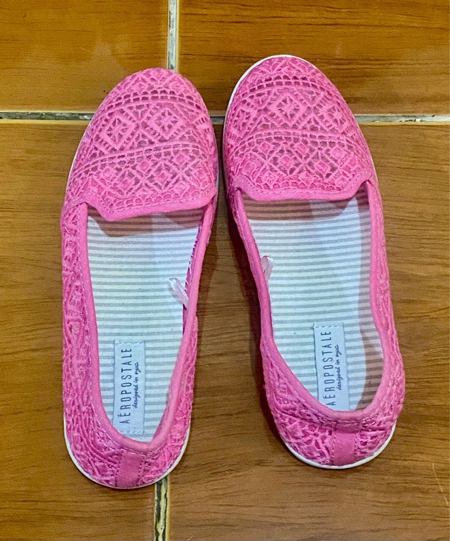Aeropostale Pink slip on (Category: Sneakers) located in Manila. Submitted by justinstyleee (Listing ID 1341818126, Image 1). Description: Authentic Aeropostale Pink Slip on shoe💯 Used only once good as new Size 6.