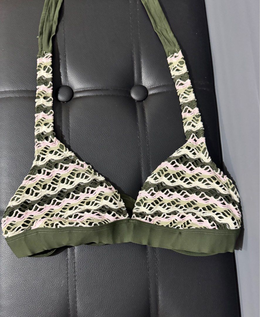 Anne Cole Bikini Top (Category: Bikinis & Swimsuits) located in Bago City. Submitted by CTs_Selection (Listing ID 1341907152, Image 1). Description: .