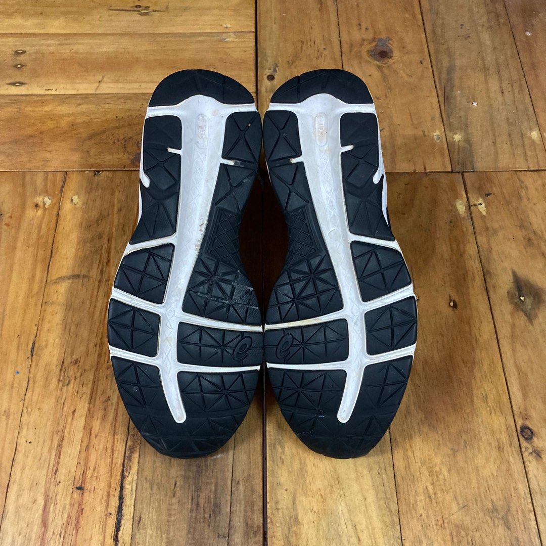 Asics gel conteng 4, Men's Fashion, Footwear, Sneakers on Carousell
