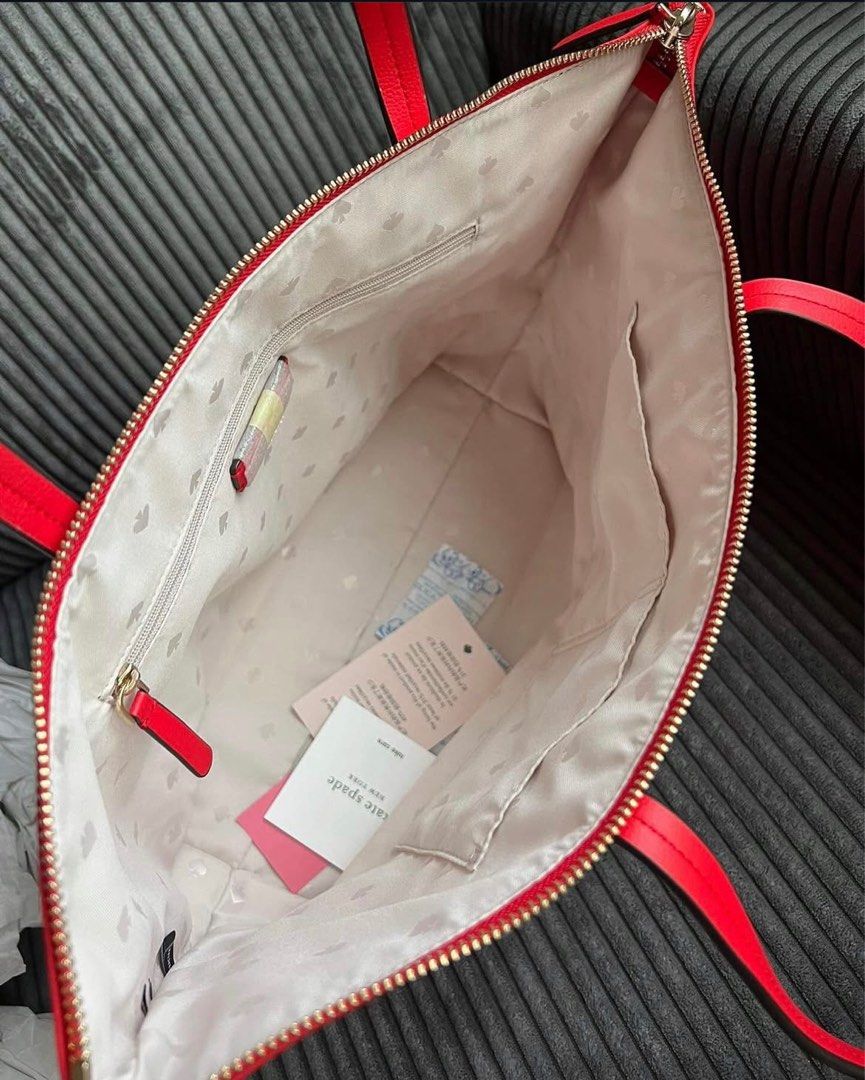 Authentic Kate Spade Hayden Little Better Sam Nylon Tote (Category: Tote Bags) located in Paranaque City. Submitted by TcAnne (Listing ID 1341832436, Image 2). Description: 100% Kate Spade Hayden Little Better Sam Nylon Tote Bought from US .