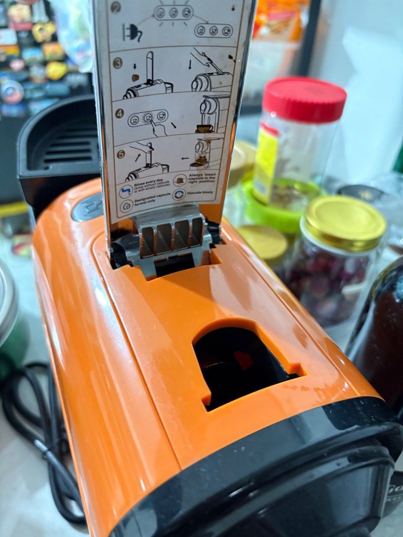B Coffee Machine (Category: Coffee Machines & Makers) located in Las Pinas. Submitted by apoutletph (Listing ID 1341775621, Image 3). Description: Barely used. RFS: Not using anymore No issues.